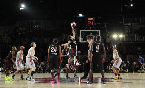  NBA状元跨界烤汉堡？本·西蒙斯开启餐饮副业引热议  